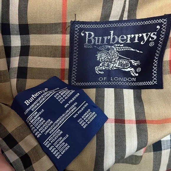 Burberrys’ Classic Collar Knee Length Coat with Plaid Interior Size 3XL - Picture 6 of 7